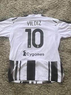 Juventus jersey 25/26 offer xl fits like large