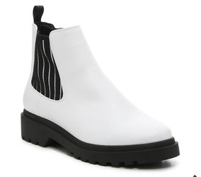 Mix No 6 Gwenda Chelsea Boot. White. Size 8.5