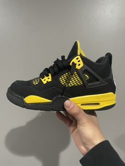 Jordan 4 Yellow Thunder