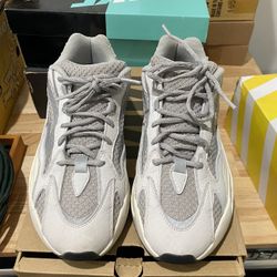 Yeezy Boost 700 V2 2018