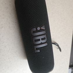 JBL Flip 6 Authentic Like New
