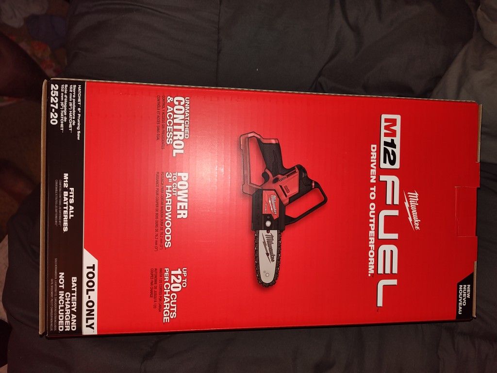 M12 chainsaw