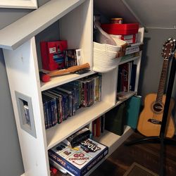 Wooden bookcase/Doll house