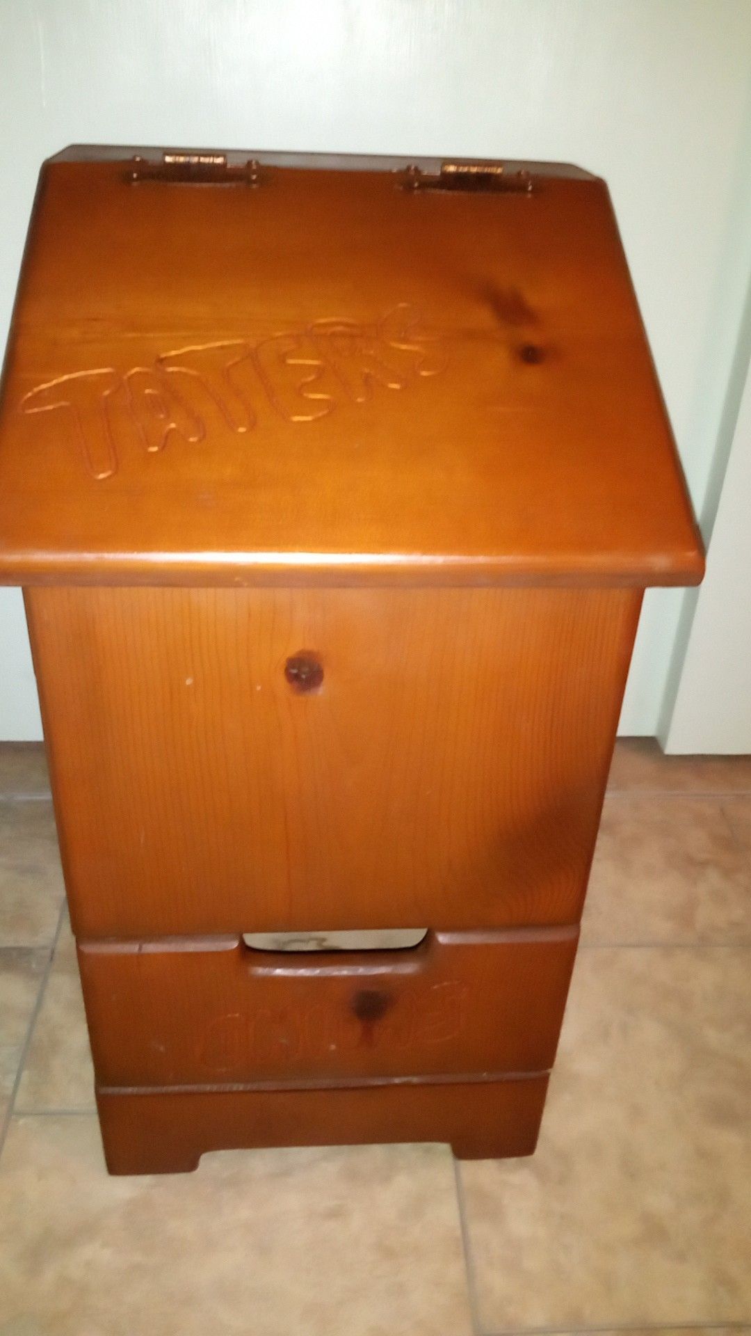 Taters and onions wooden bin