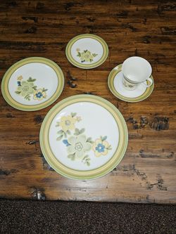 Noritake Expression China Japan Chestnut Hill, 7045