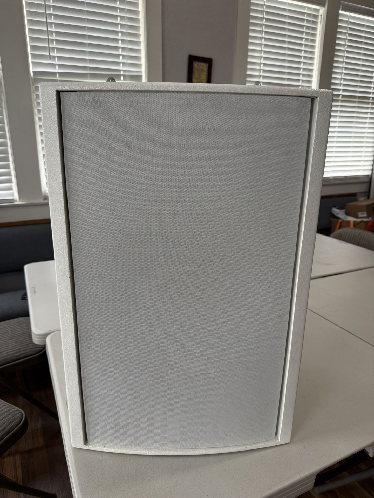 PEAVEY SPEAKERS
