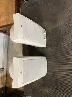 Rare. Apple M60802 vintage speakers