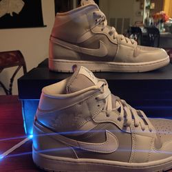 NIKE AIR JORDAN 1 MID SNEAKERS