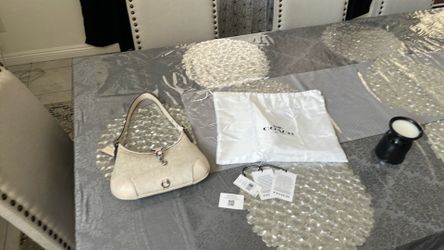 Women’s coach bag
