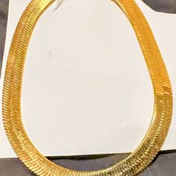 GOLD-COLORED BRACELET, NEW!