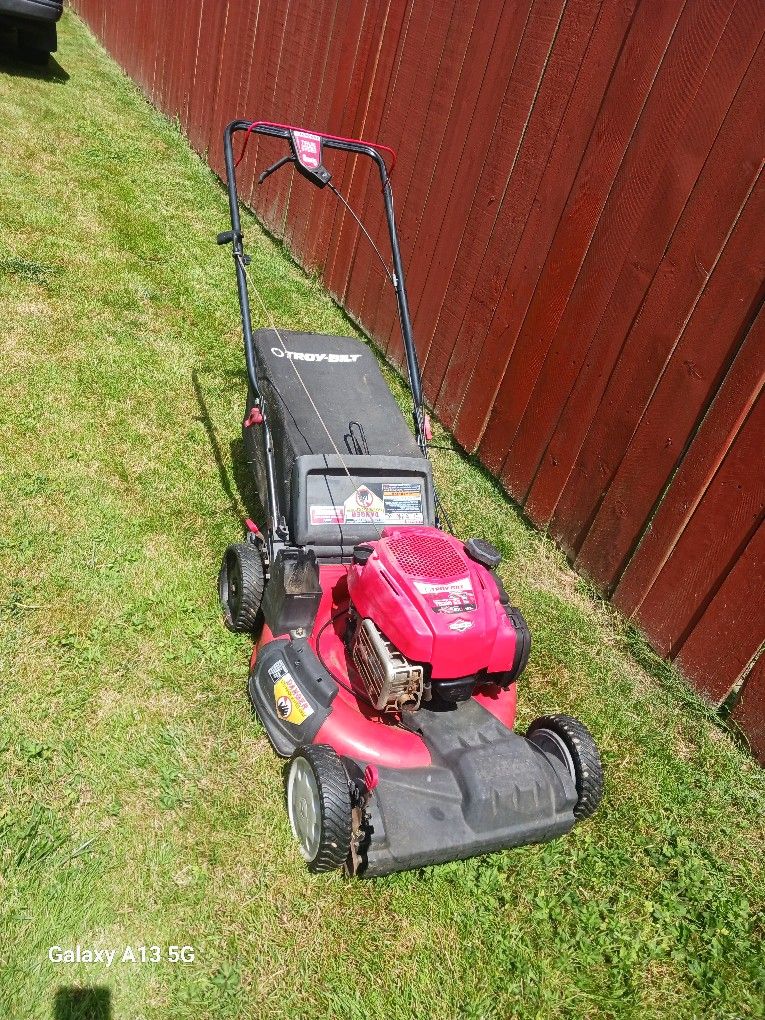 Troy Bilt Self-Propelled Lawn Mower