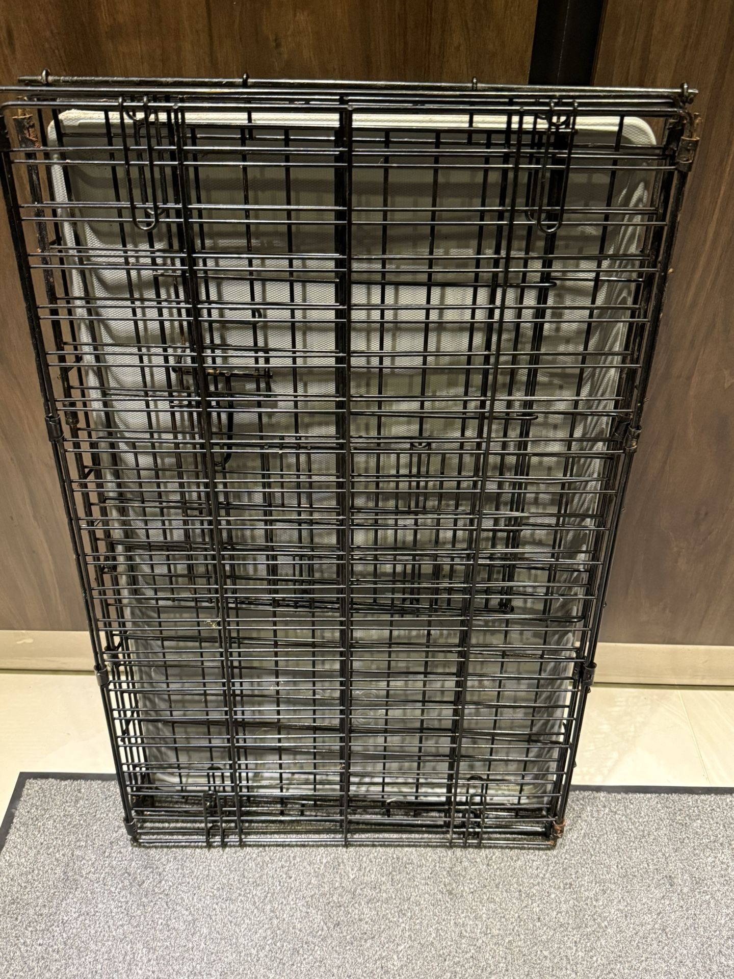 🐾 You & Me Dog Crate with Tray — Medium Size (30L x 18.85W x 21.35H)