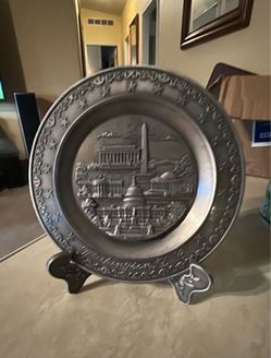 Contemporary Washington, D.C. Commemorative Relief Plate