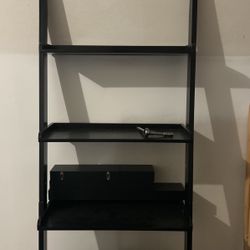Leaning Shelf 