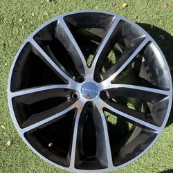 2016 Dodge challenger Scat Pack OEM Wheels 20x9