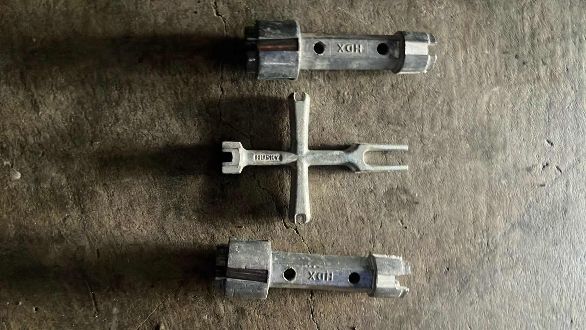 Drain Remover And Drain Wrench