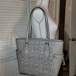 Michael Kors Leather Voyager Bag