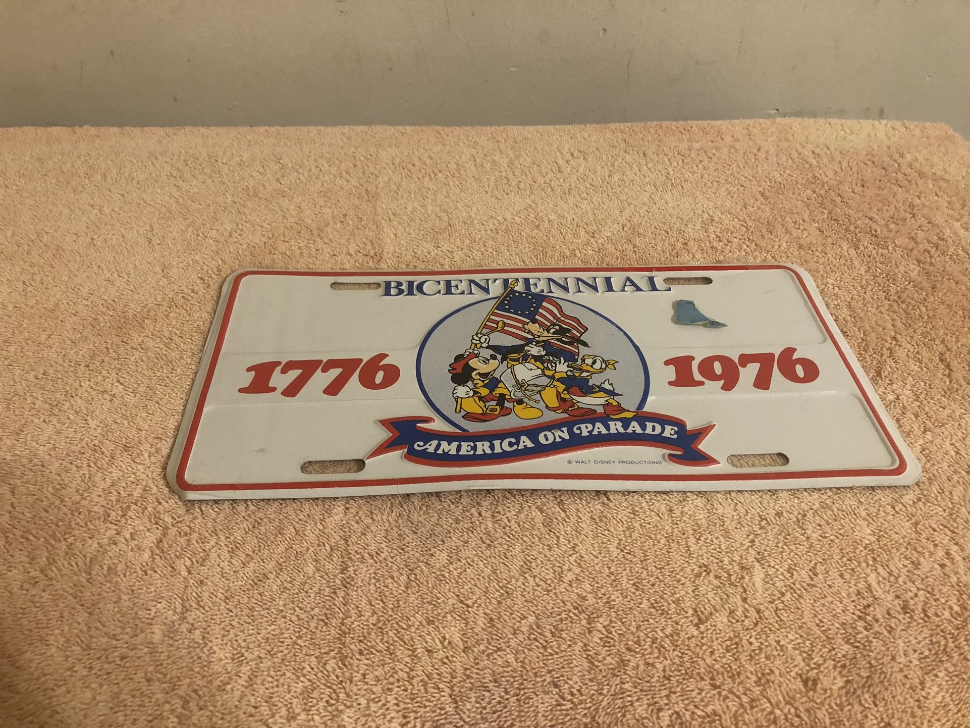 Vintage Disney Bicentennial America On Parade Metal License Plate Sealed