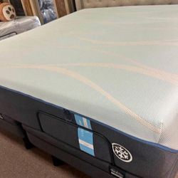 Tempur pedic King Luxebreeze Soft 🛏️