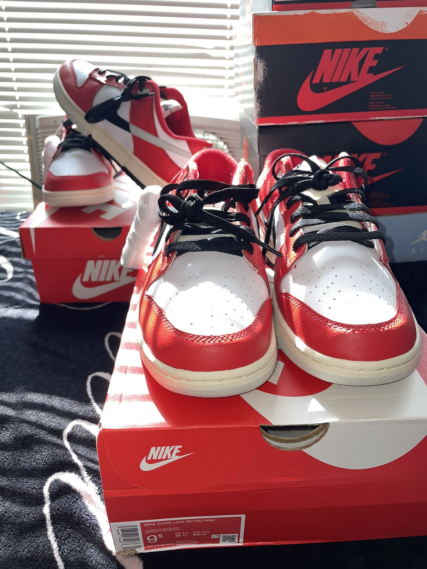 Nike Dunk Low ' Chicago Split for Sale in Chicago, IL - OfferUp