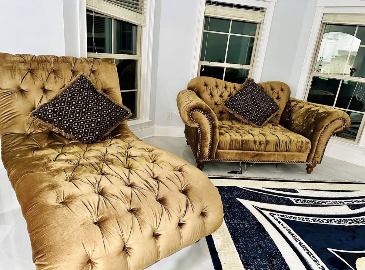 3 Piece like/new Britney couch set.Sofa, loveseat, and chaise. Retails at $5000