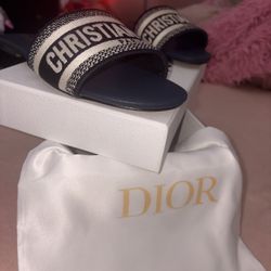 DIOR - Dway Slide
