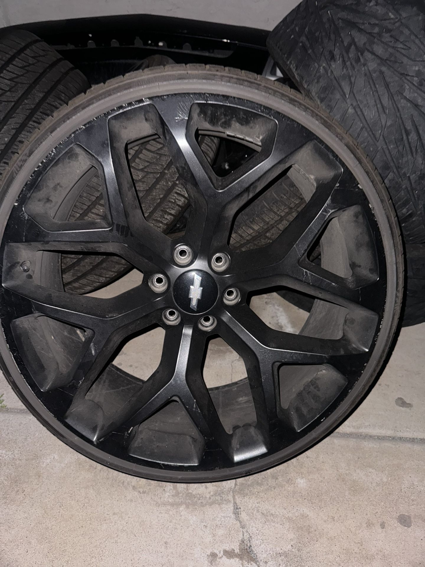 24” Snowflakes On New Tires