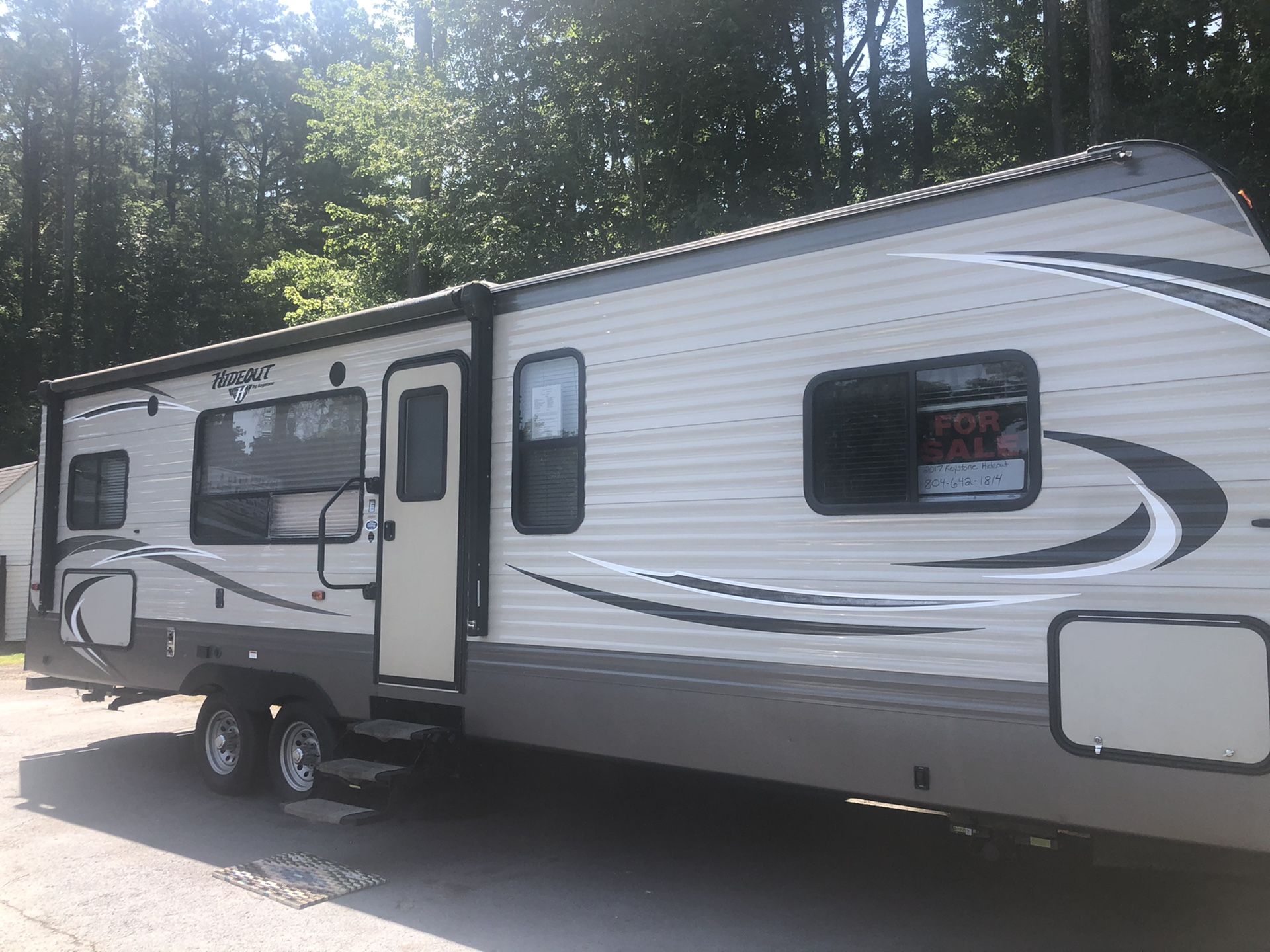 2017 LN 33 feet camper