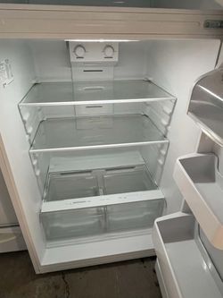 White Top-Freezer Refrigerator