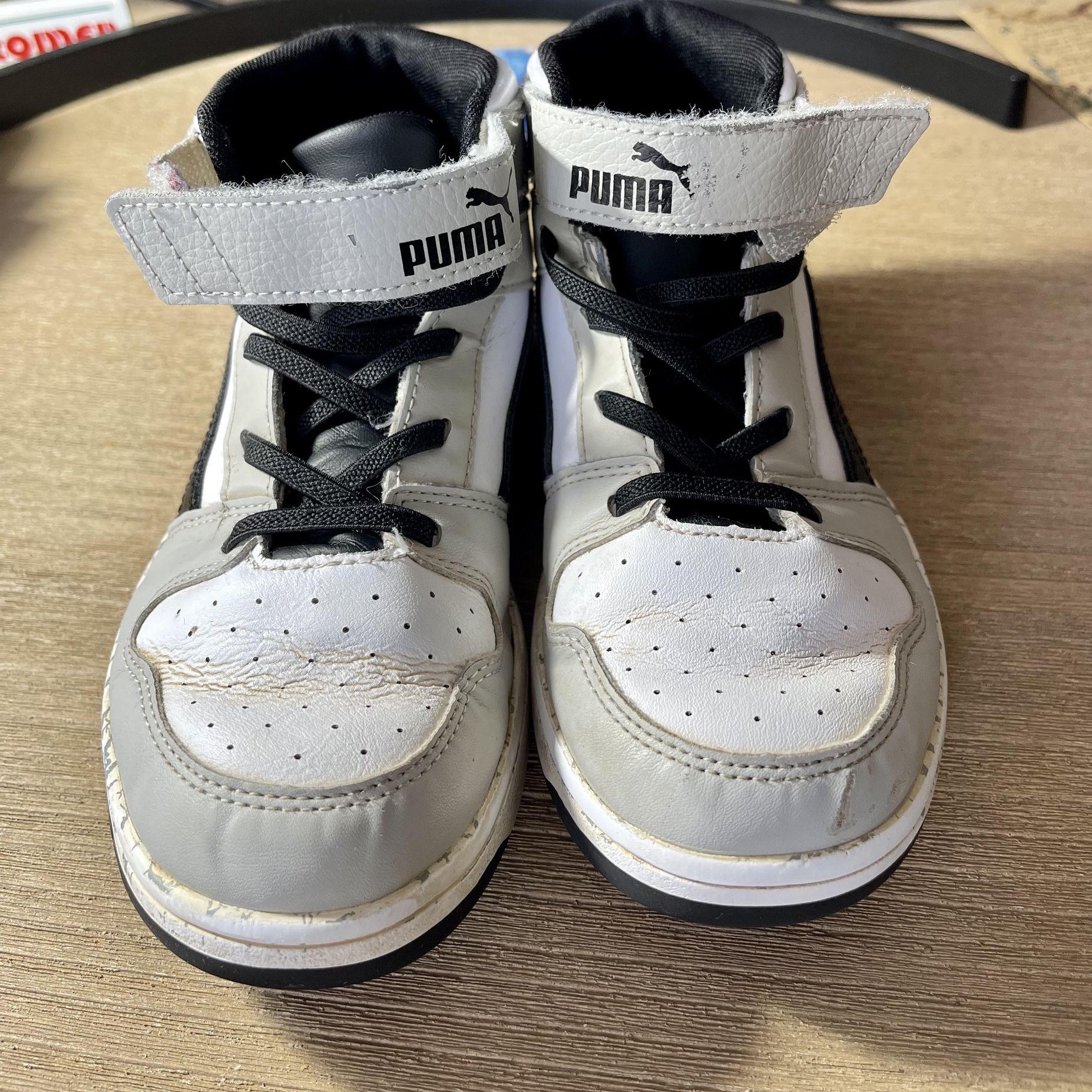 PUMA Boys Genuine Leather Basketball Shoes Size 2.5C 