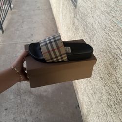 Burberry Slide