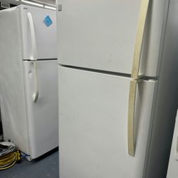 White Refrigerator Fridge Kenmore FIRST COME