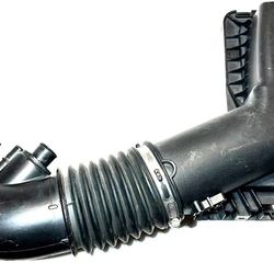 2015-2017 Ford Mustang Gt 5.0l Engine Air Intake Tube & Filter Housing