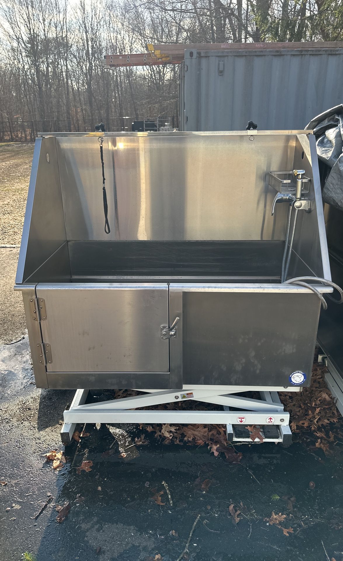 Motorized Dog Bath