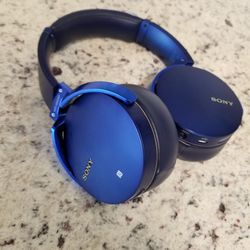 Sony Extra Bass Bluetooth Wireless Headphones MDRXB950BT