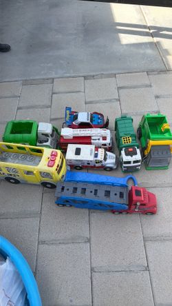 Toys trucks (adelanto)