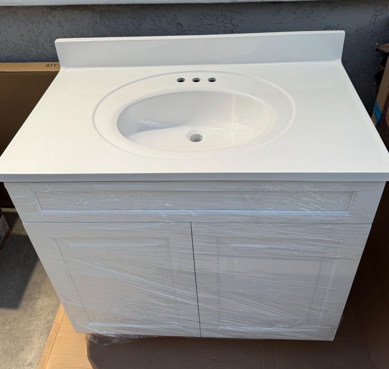 36โ Solid Wood Bathroom Vanity
