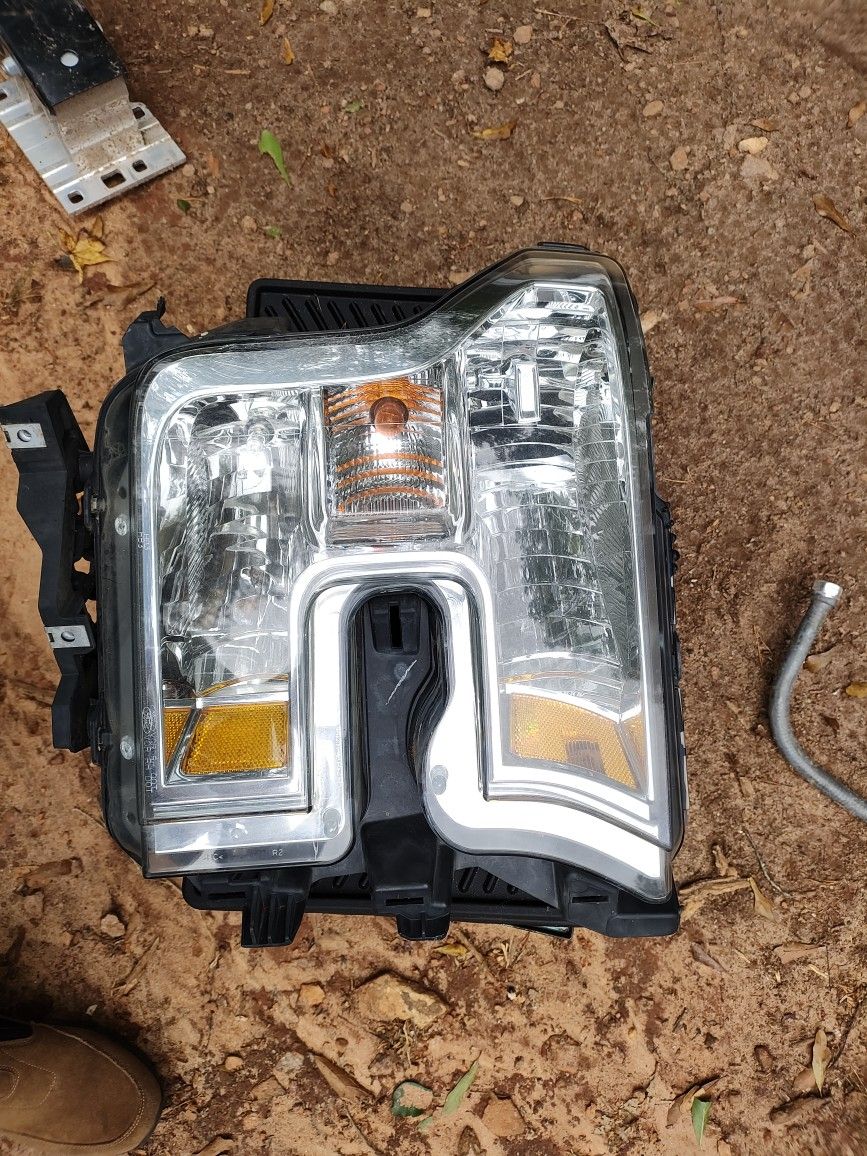 Right Hand Headlight For 2015 To 2017 F150 OEM Part