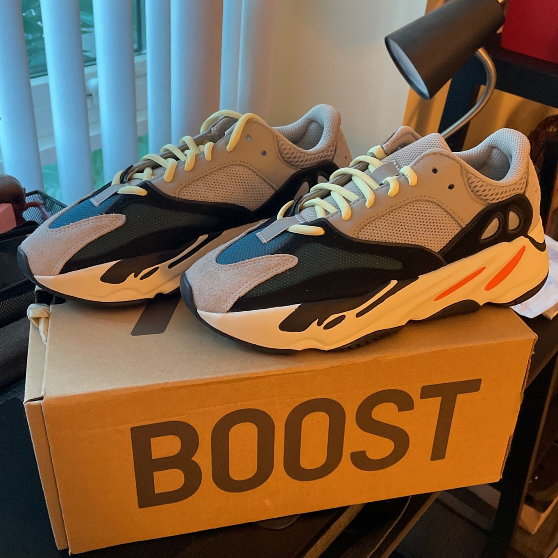 Yeezy Boost 700 Wave Runners Size 7 - pearsons-glass.co.uk display picture 2