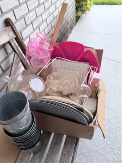 Free• miscellaneous party supplies