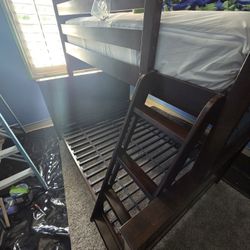 Bunk Bed Full/twin With Matress
