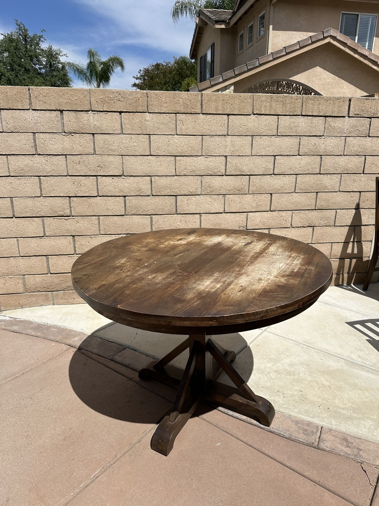 Free Dining Table