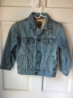 GAP denim jacket for kids sized 4/5