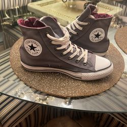 Women Shoes 👟 Converse Size 7