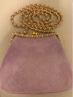 Chanel Vintage Kisslock In Lavender Gold Hardware