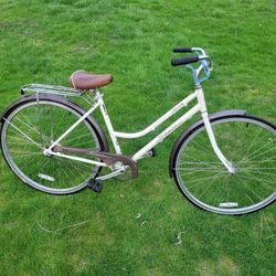 Schwinn Cream Beach Cruiser Bike Womens