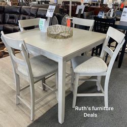 Beautiful! 5-pc Counter Height Dining Table Set Light Grey Solid Wood