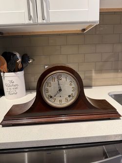 Antique 20’s-30’s Session 8 Day 1/2 Hour Strike Mantle Clock Made In USA