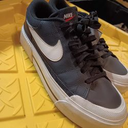 Women's Nike Court Legacy Lifts 8.5