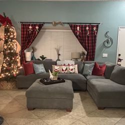 Thomasville Sectional Couch + Ottoman 